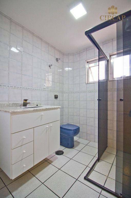 Apartamento à venda com 2 quartos, 100m² - Foto 11