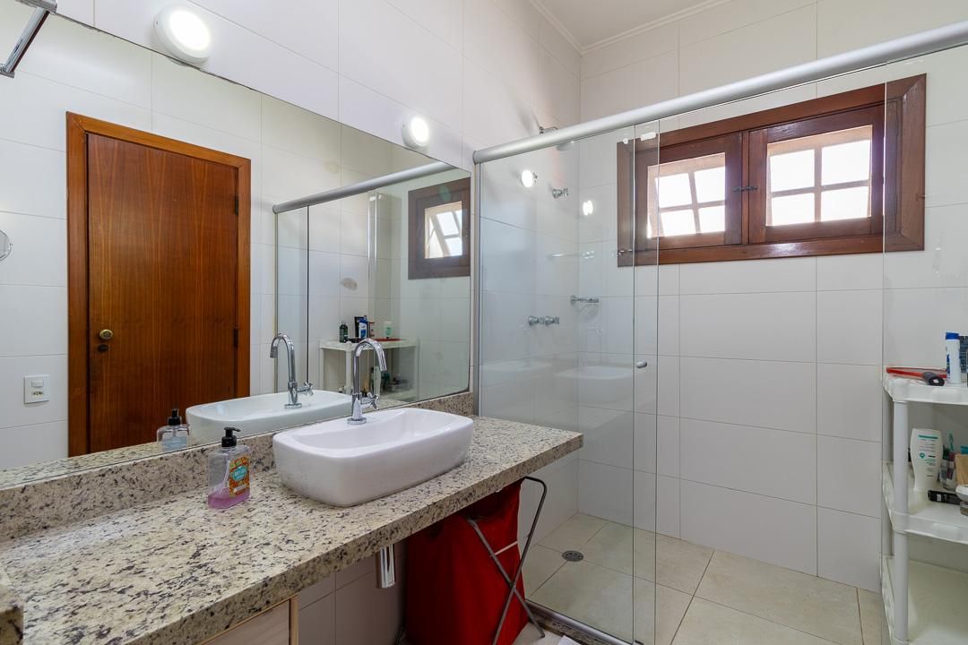 Casa de Condomínio à venda com 4 quartos, 350m² - Foto 36