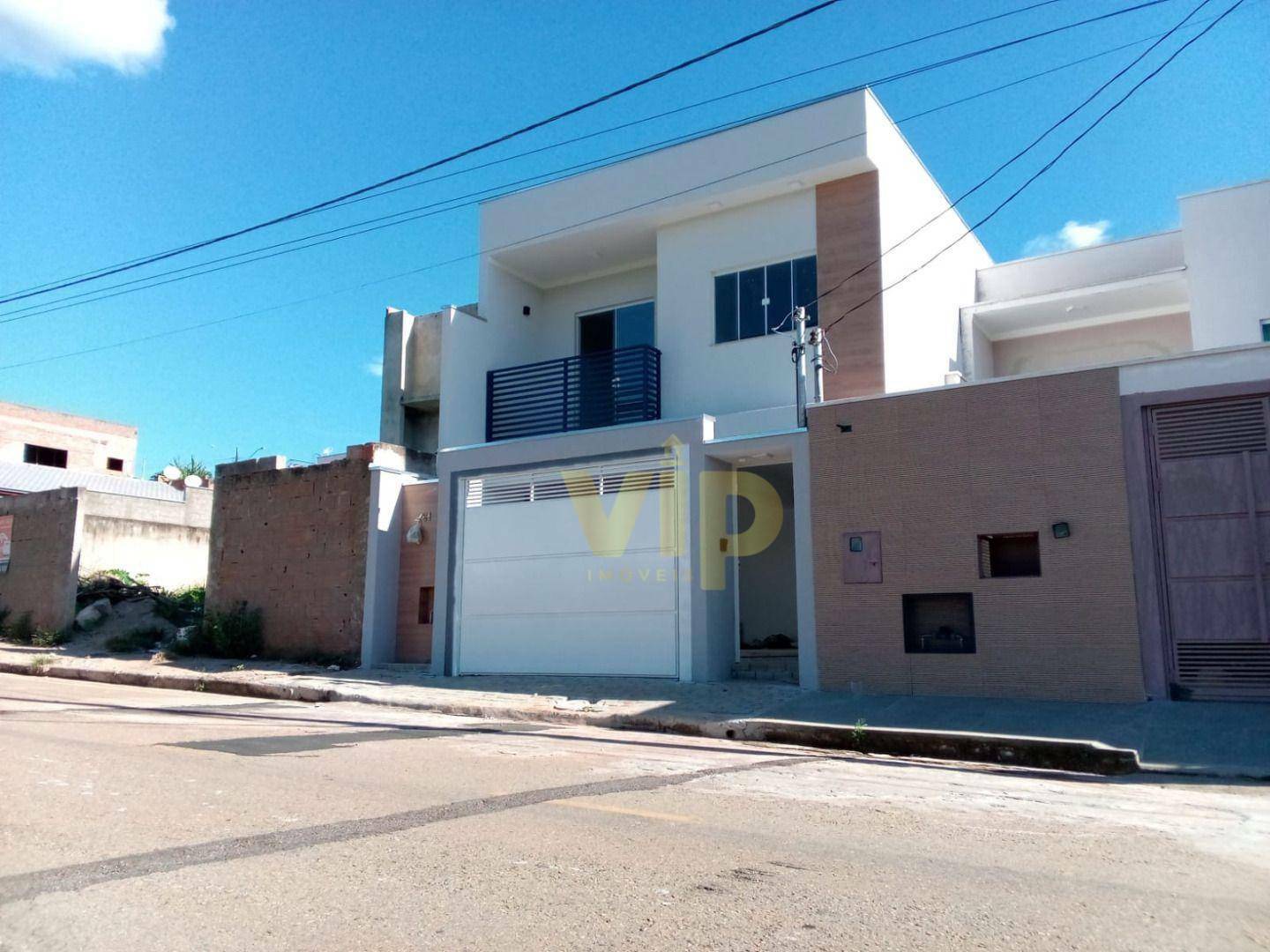 Casa de Condomínio à venda com 3 quartos, 134m² - Foto 1