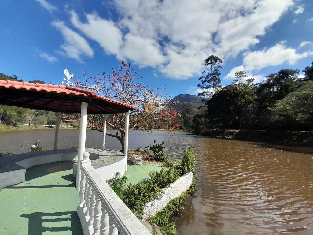 Casa de Condomínio à venda com 3 quartos, 300m² - Foto 32