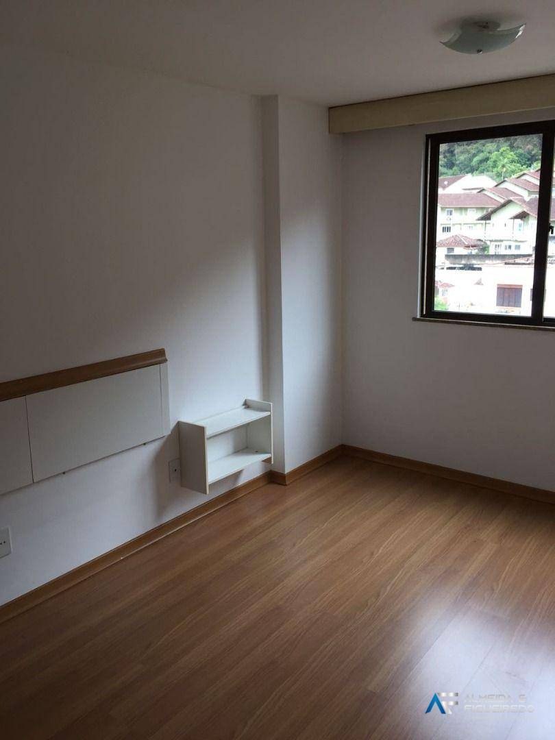 Apartamento para alugar com 2 quartos, 68m² - Foto 15