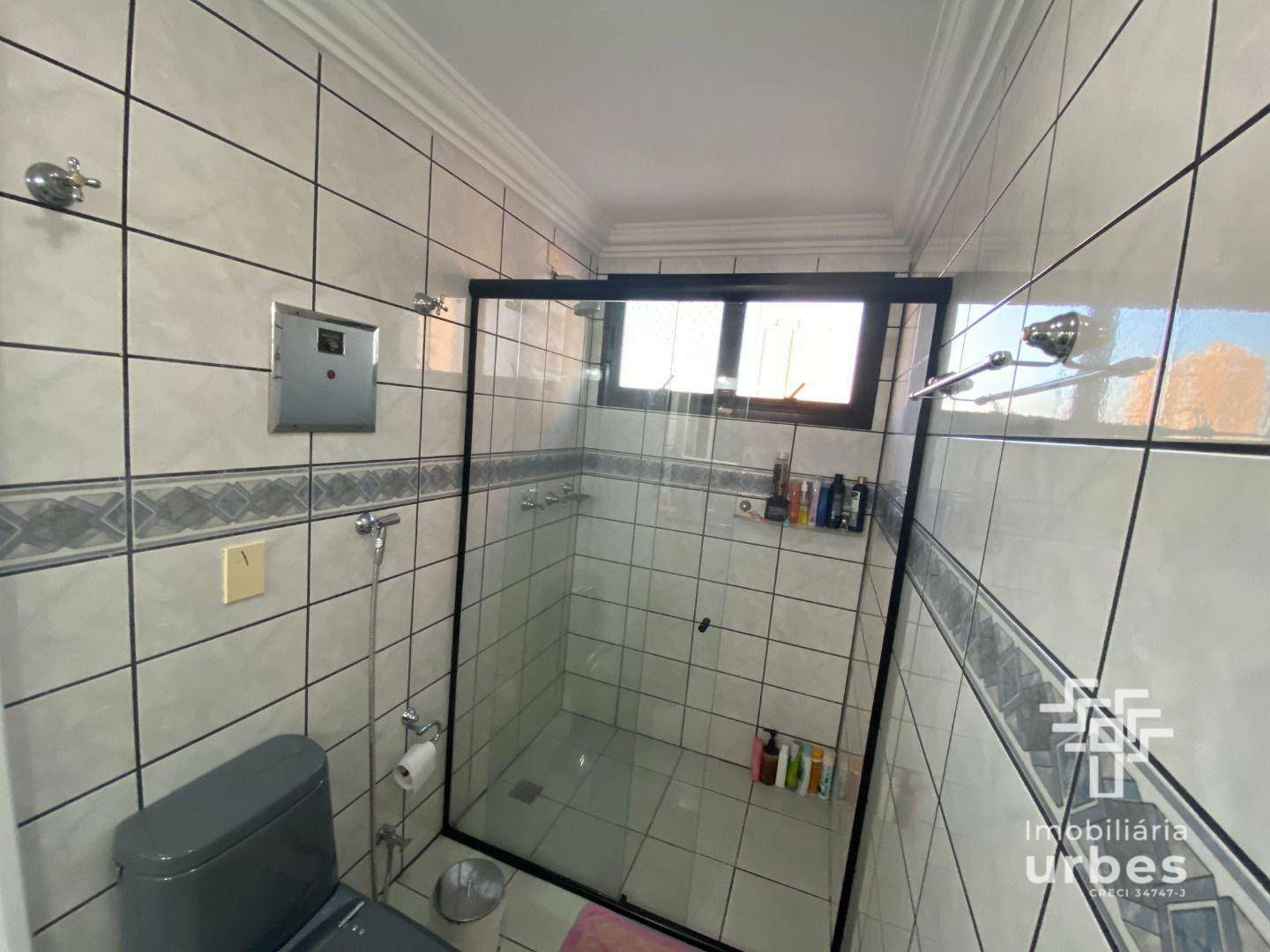 Apartamento à venda com 3 quartos, 178m² - Foto 18