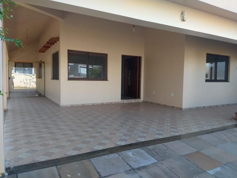 Casa de Condomínio à venda com 3 quartos, 250m² - Foto 2