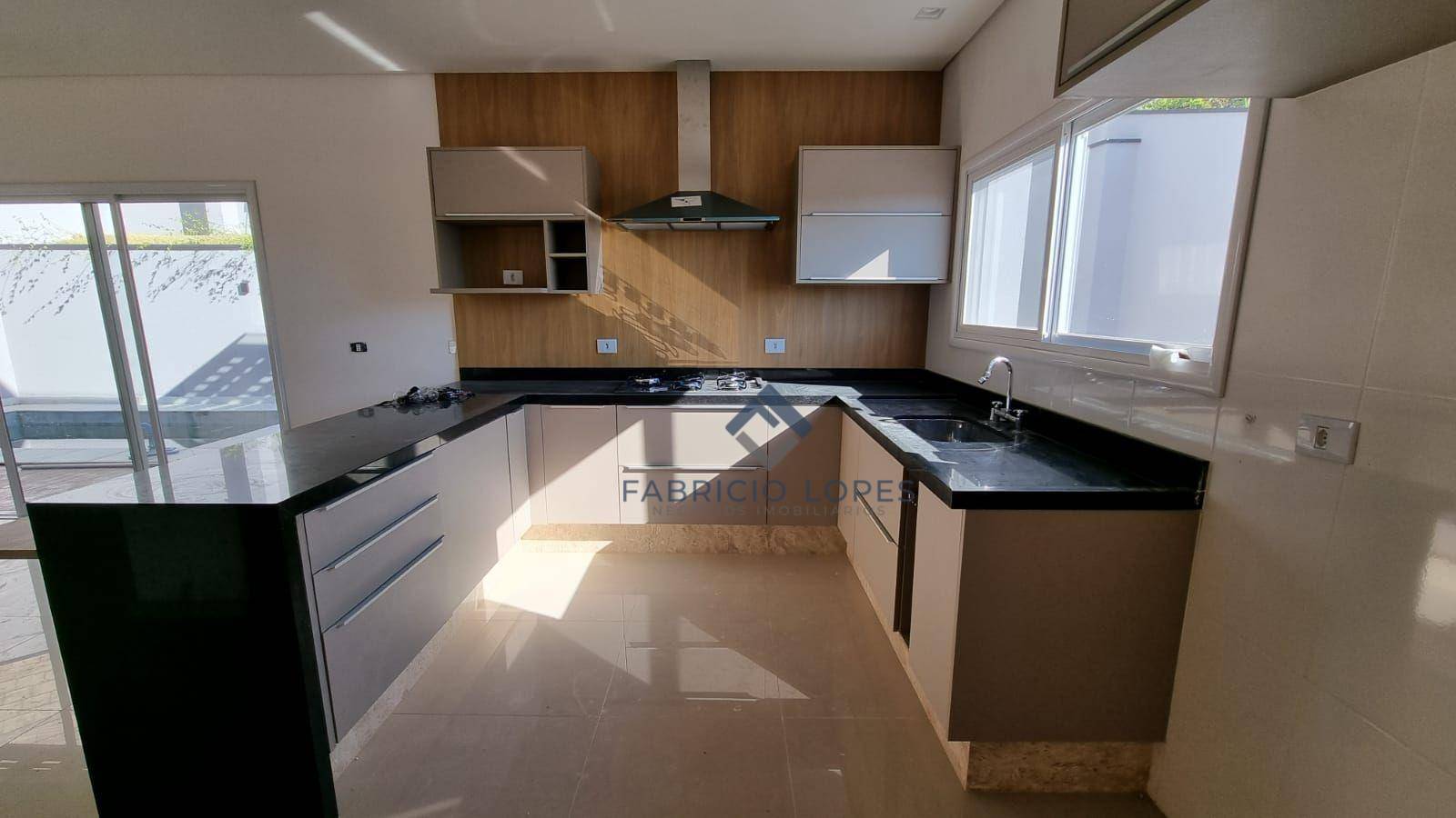 Casa à venda e aluguel com 3 quartos, 320m² - Foto 10