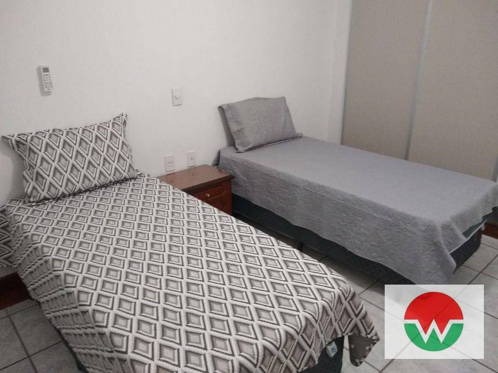 Casa de Condomínio à venda e aluguel com 4 quartos, 370m² - Foto 23