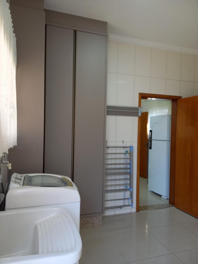 Casa à venda com 3 quartos, 236m² - Foto 27