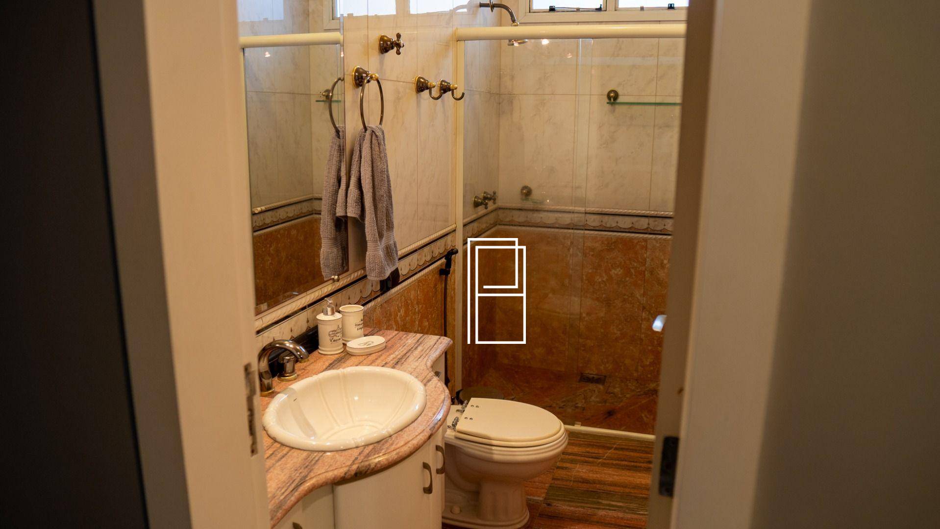 Casa à venda com 4 quartos, 300m² - Foto 49
