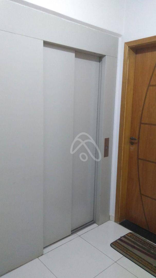 Apartamento à venda com 2 quartos, 72m² - Foto 5