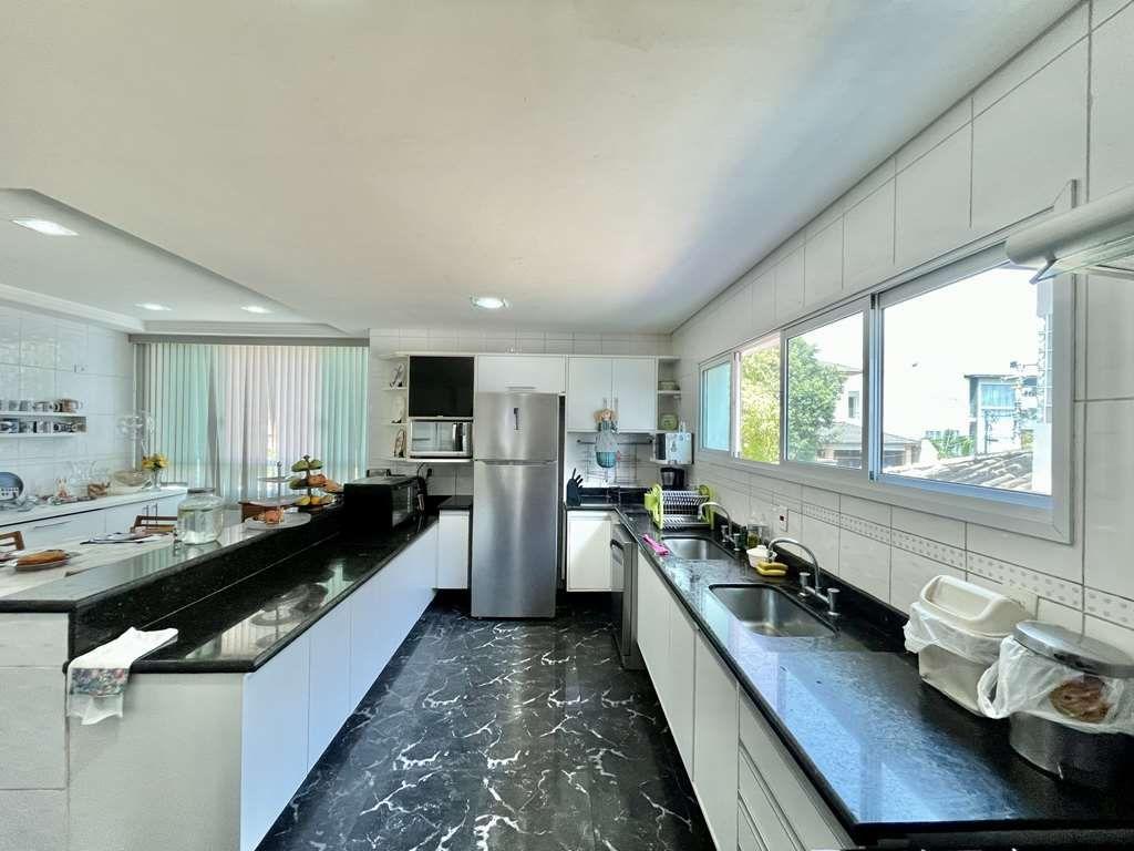 Sobrado para alugar com 6 quartos, 1200m² - Foto 12
