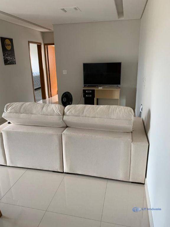 Apartamento para alugar com 2 quartos, 77m² - Foto 3