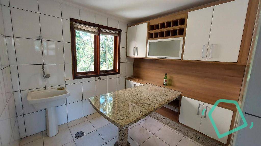 Casa de Condomínio para alugar com 2 quartos, 171m² - Foto 7