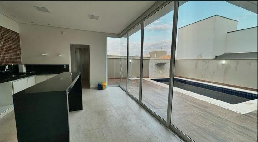 Casa de Condomínio para alugar com 3 quartos, 190m² - Foto 4