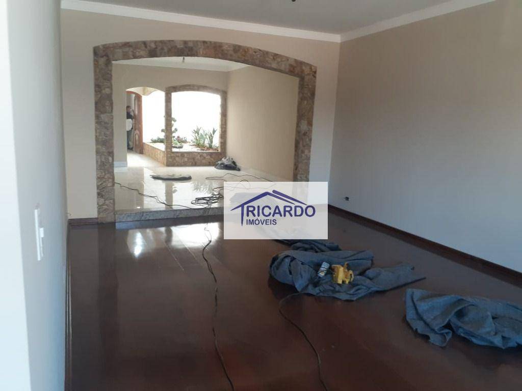 Sobrado à venda com 3 quartos, 300m² - Foto 20