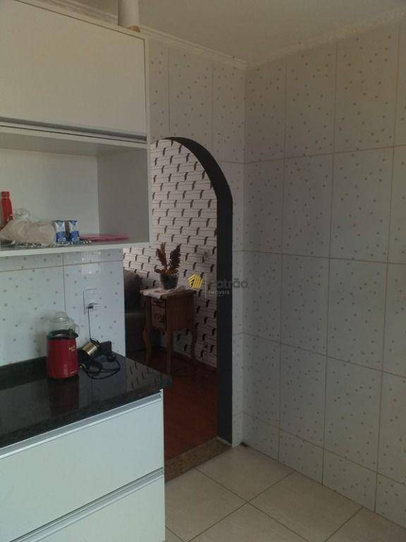 Apartamento à venda com 2 quartos, 64m² - Foto 9