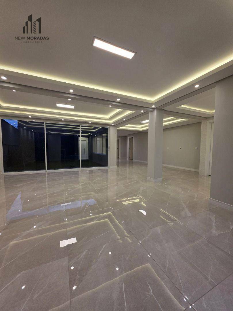 Casa à venda com 3 quartos, 284m² - Foto 6