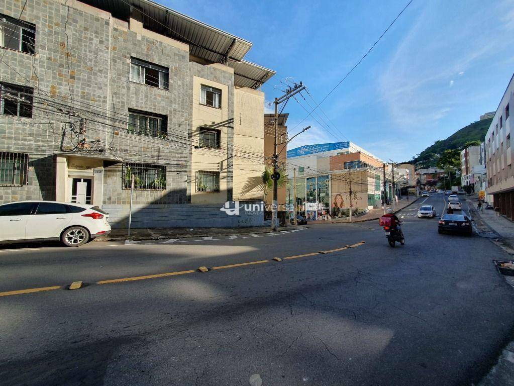 Casa de Condomínio à venda e aluguel com 4 quartos, 250m² - Foto 20