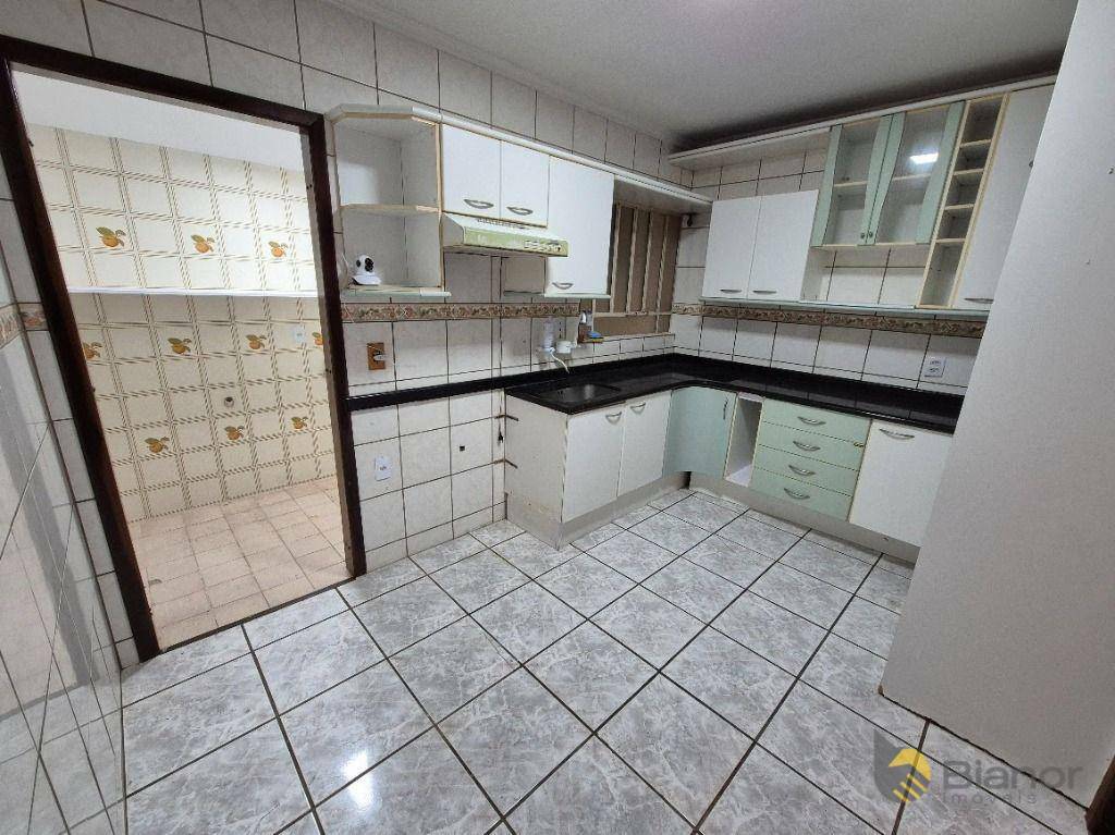 Apartamento para alugar com 3 quartos, 100m² - Foto 5