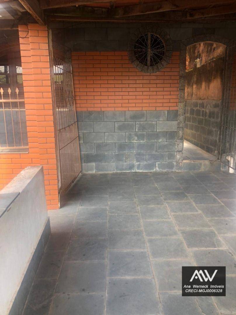 Casa à venda com 9 quartos, 400m² - Foto 3