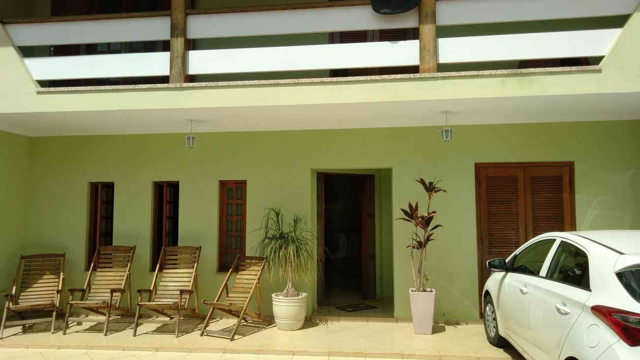 Casa à venda com 3 quartos, 200m² - Foto 1