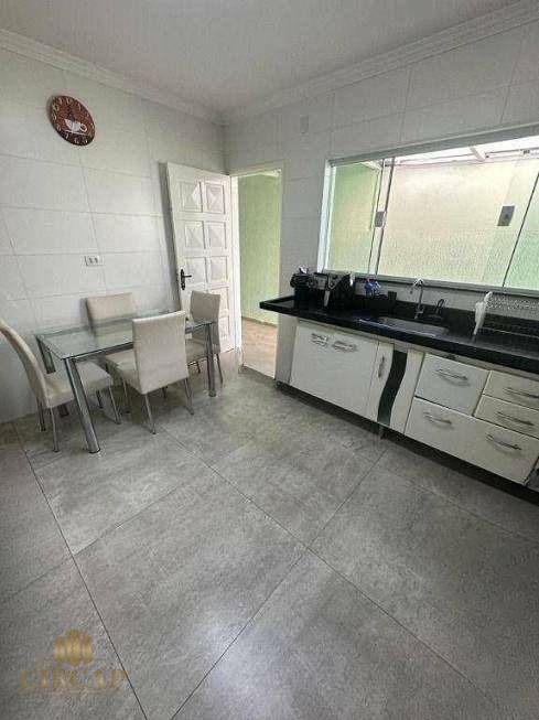 Casa à venda com 3 quartos, 211m² - Foto 6