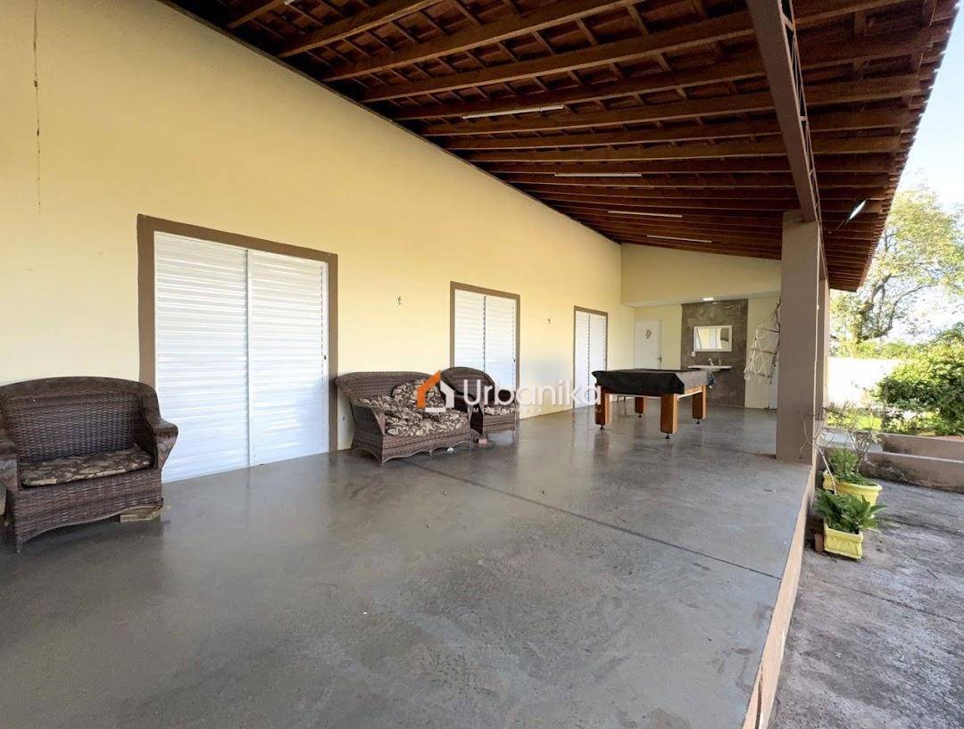 Chácara, 3 quartos, 884 m² - Foto 4