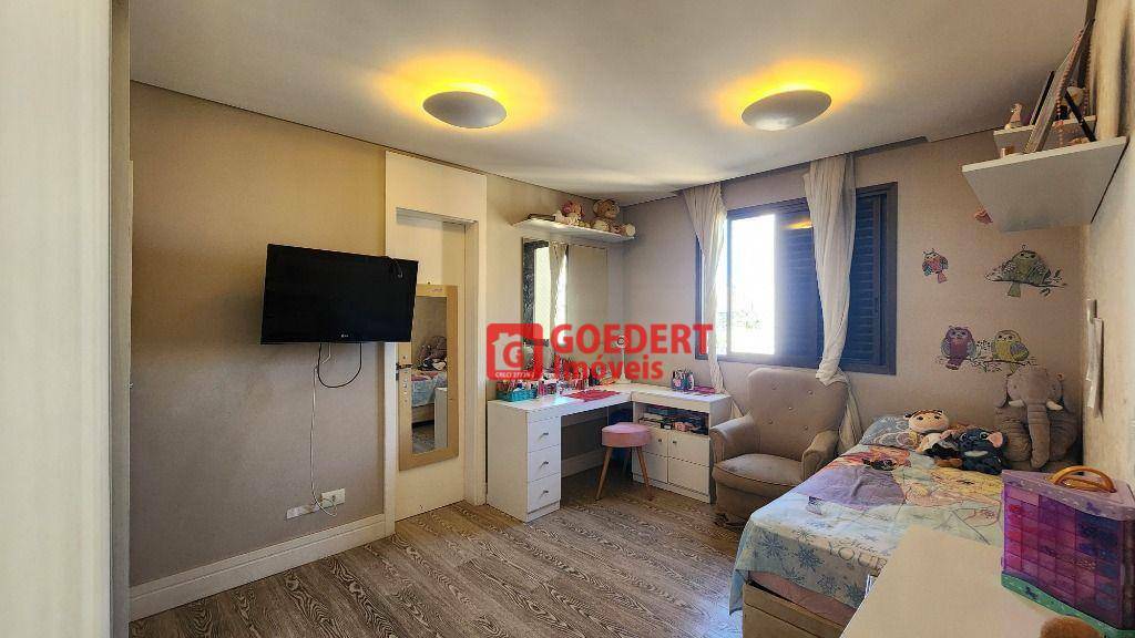 Apartamento para alugar com 3 quartos, 168m² - Foto 29