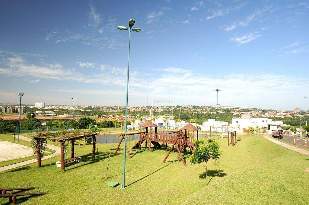 Casa de Condomínio para alugar com 3 quartos, 179m² - Foto 47