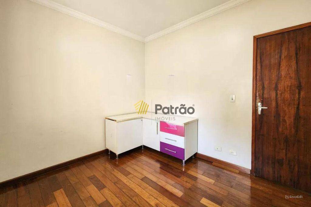 Casa para alugar com 3 quartos, 230m² - Foto 12