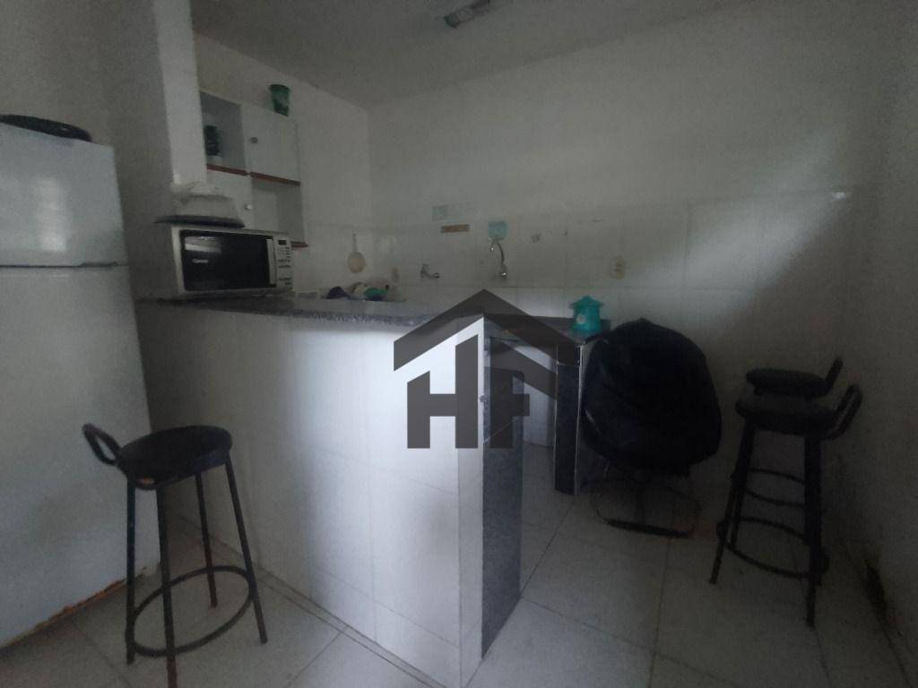 Casa para alugar com 4 quartos, 200m² - Foto 6