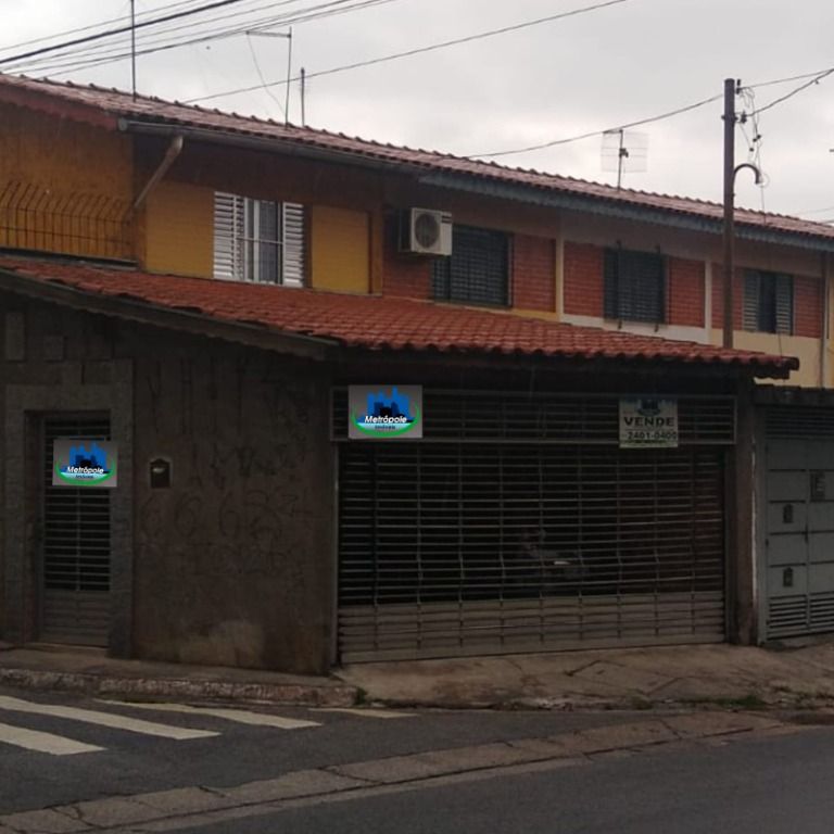 Sobrado à venda com 3 quartos, 110m² - Foto 1