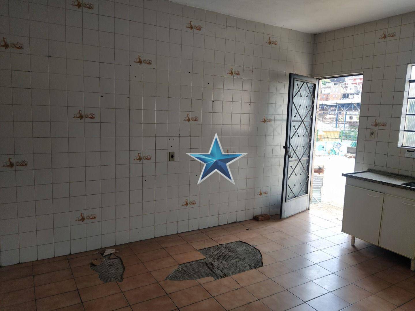 Casa à venda com 2 quartos, 140m² - Foto 17