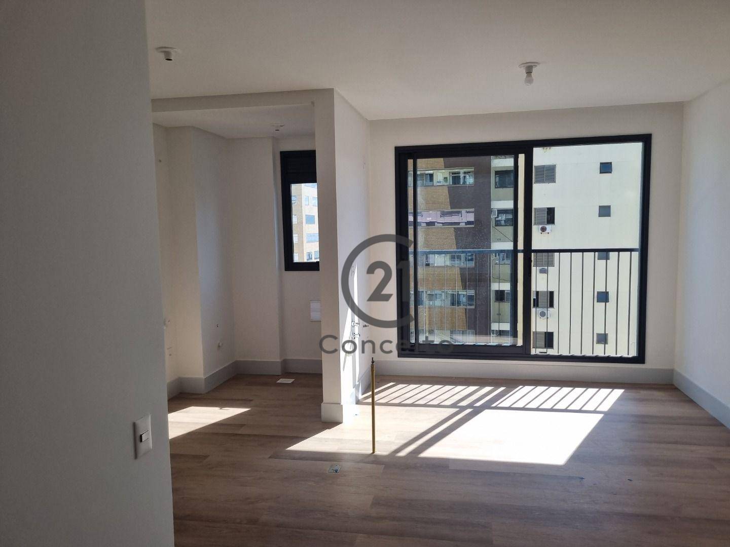 Apartamento à venda com 2 quartos, 76m² - Foto 2