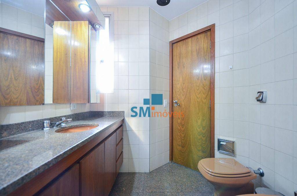 Apartamento à venda com 3 quartos, 150m² - Foto 19