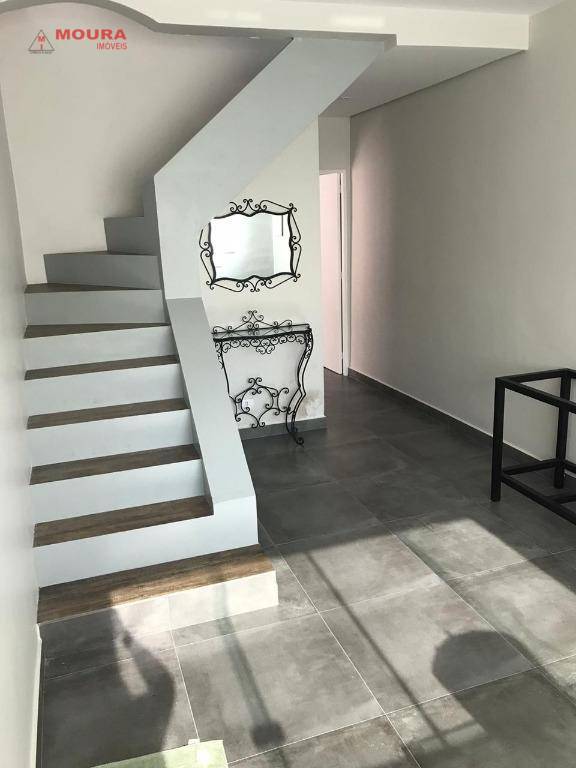 Sobrado à venda com 4 quartos, 173m² - Foto 1