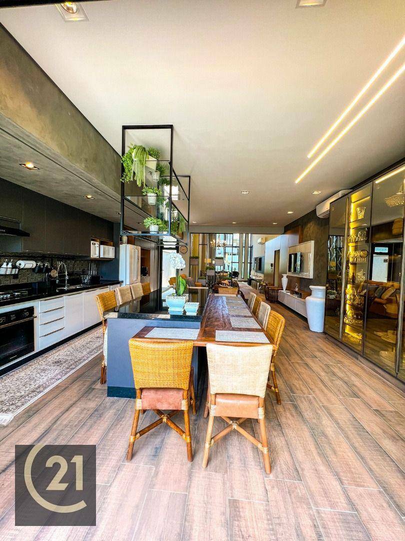 Casa à venda com 3 quartos, 250m² - Foto 9