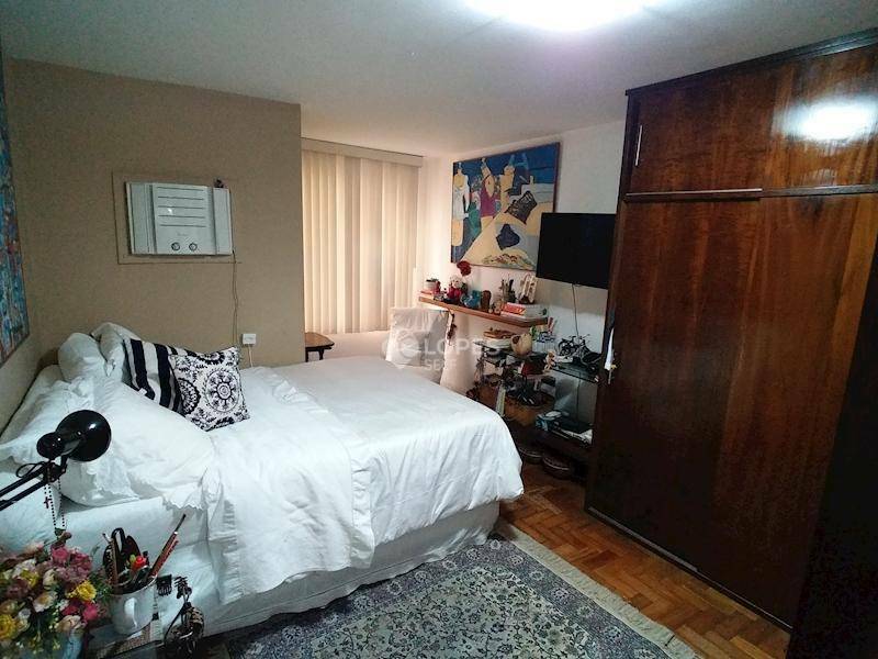 Apartamento à venda com 4 quartos, 250m² - Foto 10