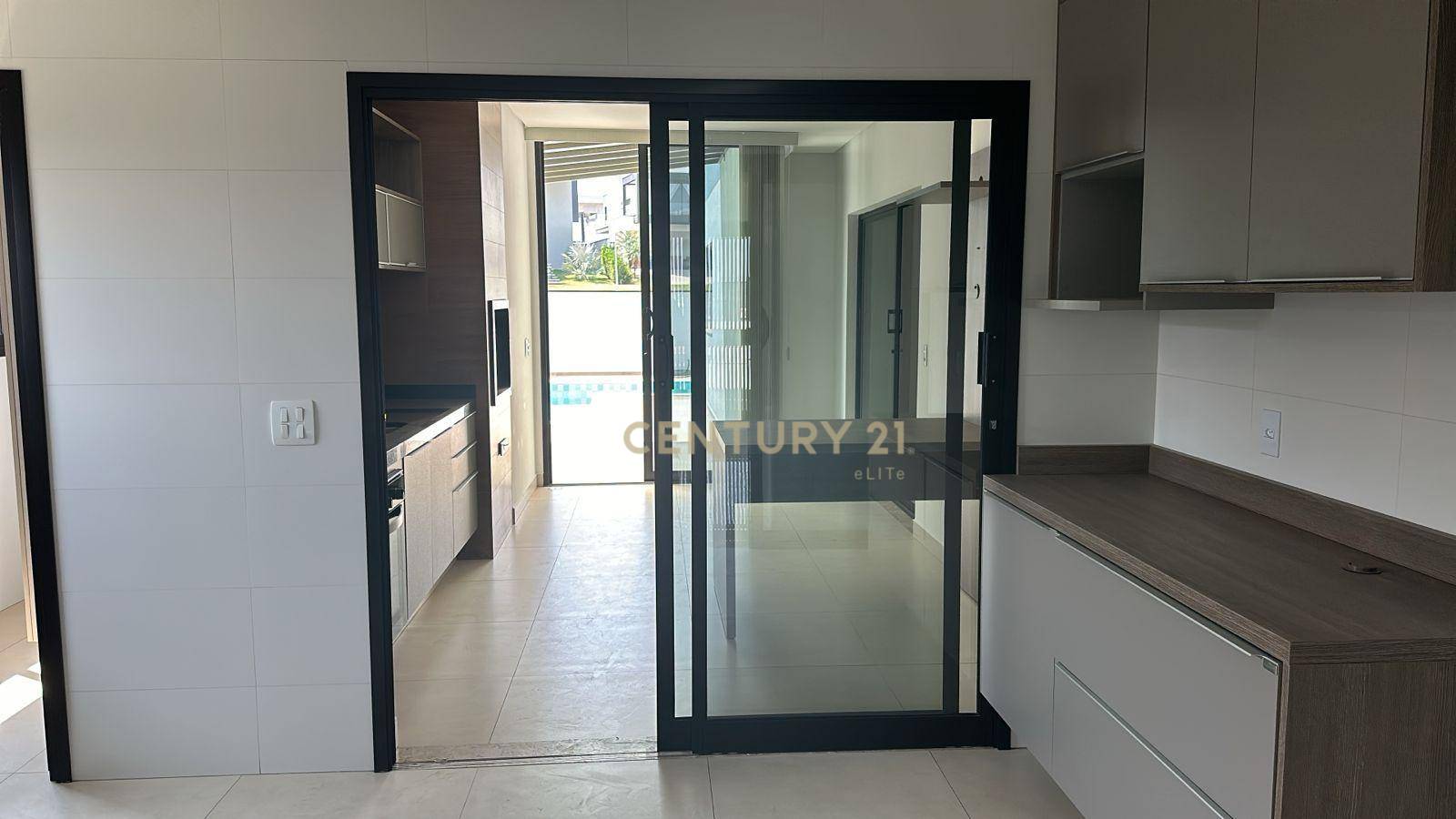 Casa de Condomínio à venda e aluguel com 4 quartos, 294m² - Foto 12