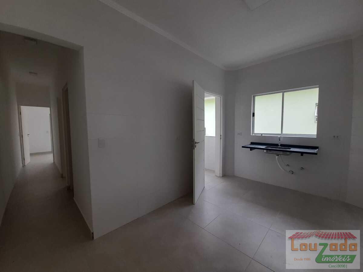 Casa à venda com 2 quartos, 90m² - Foto 4