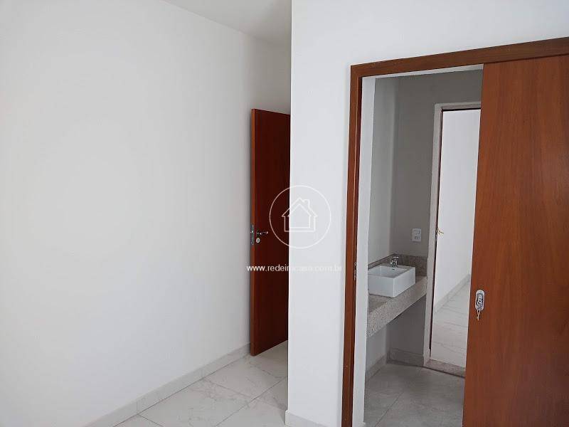 Apartamento à venda com 3 quartos, 78m² - Foto 18