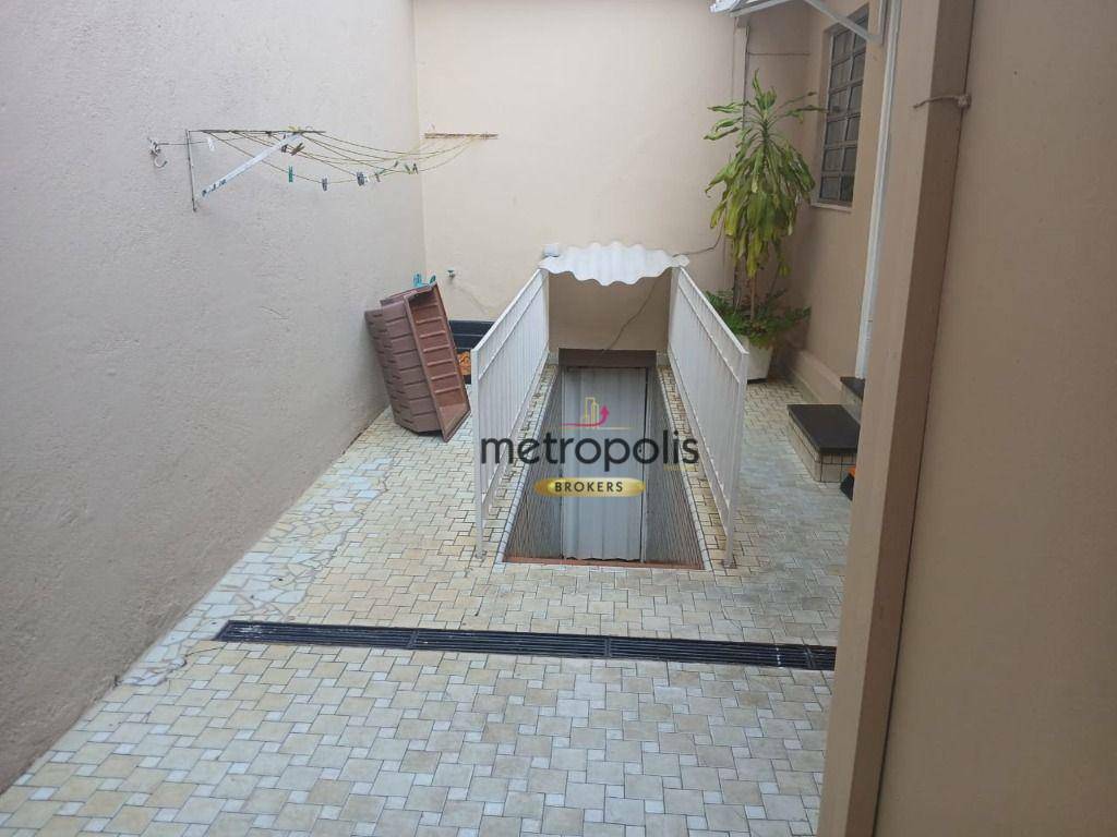 Sobrado à venda com 2 quartos, 180m² - Foto 14