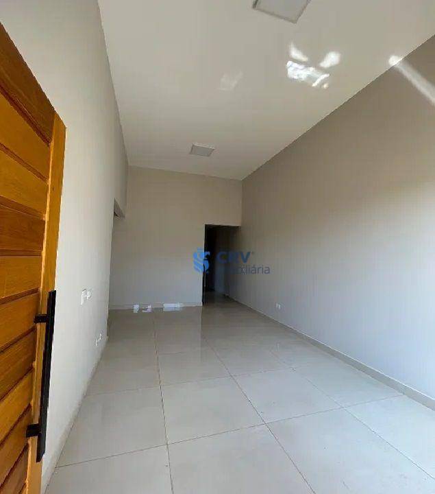 Casa à venda com 2 quartos, 79m² - Foto 2