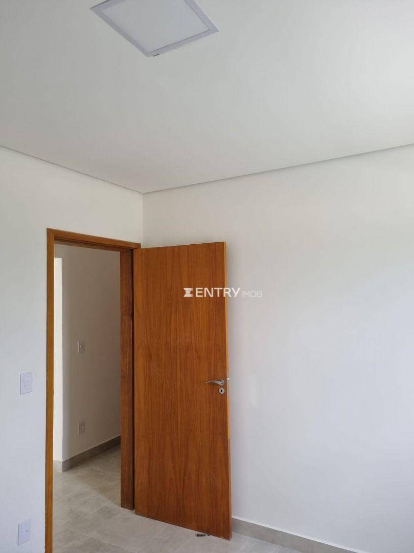 Casa à venda com 3 quartos, 165m² - Foto 9