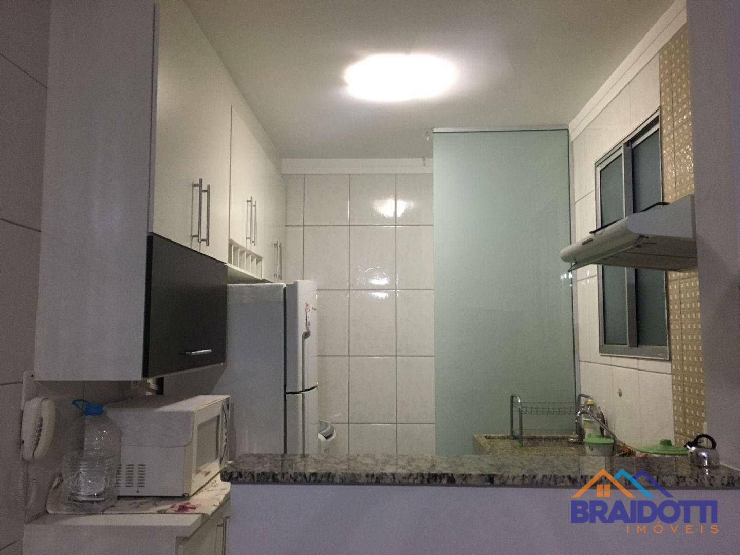 Apartamento à venda com 2 quartos, 47m² - Foto 2