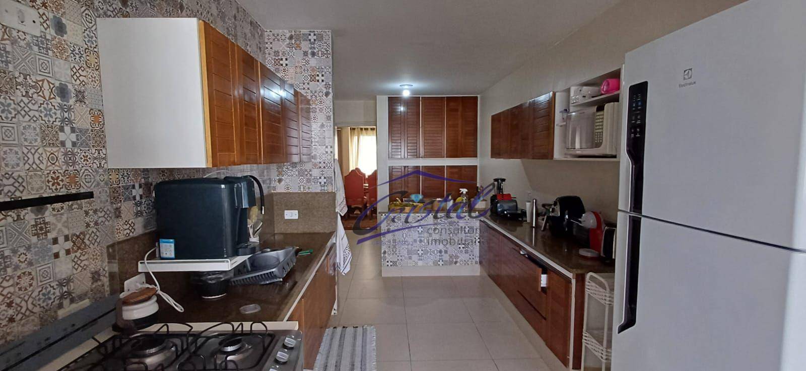 Apartamento à venda com 3 quartos, 226m² - Foto 12