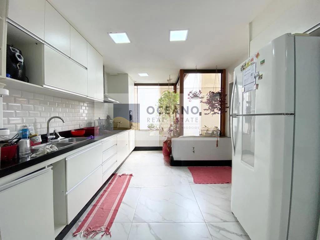 Cobertura à venda com 3 quartos, 220m² - Foto 17