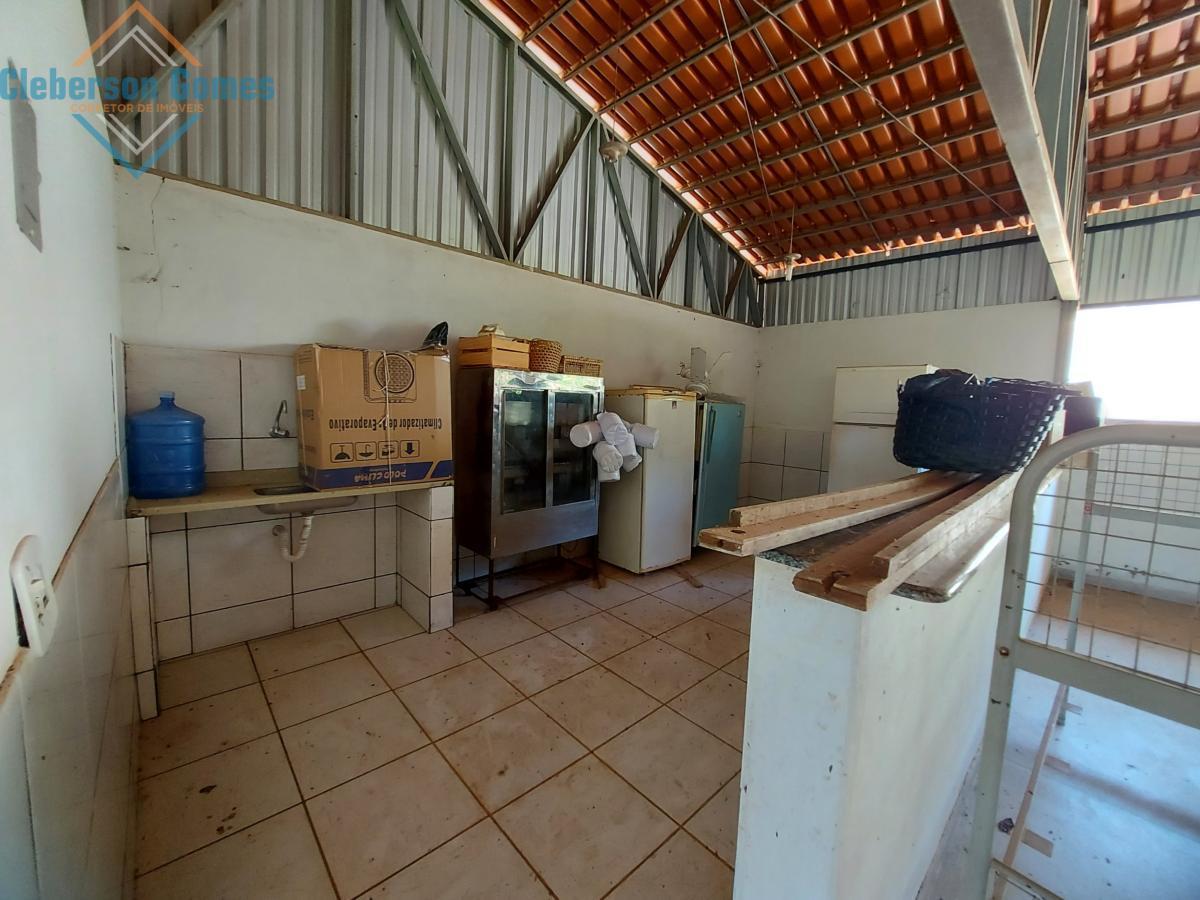 Chácara à venda com 4 quartos, 2280m² - Foto 26