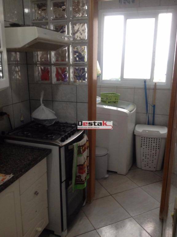 Apartamento à venda com 2 quartos, 56m² - Foto 3