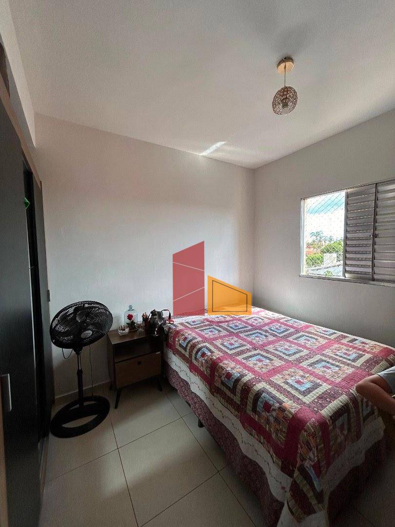 Apartamento à venda com 2 quartos, 60m² - Foto 11