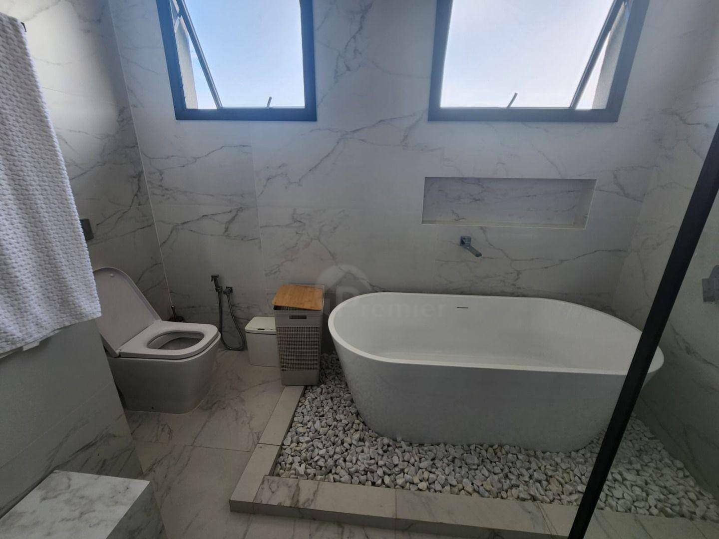 Casa de Condomínio à venda com 4 quartos, 380m² - Foto 18