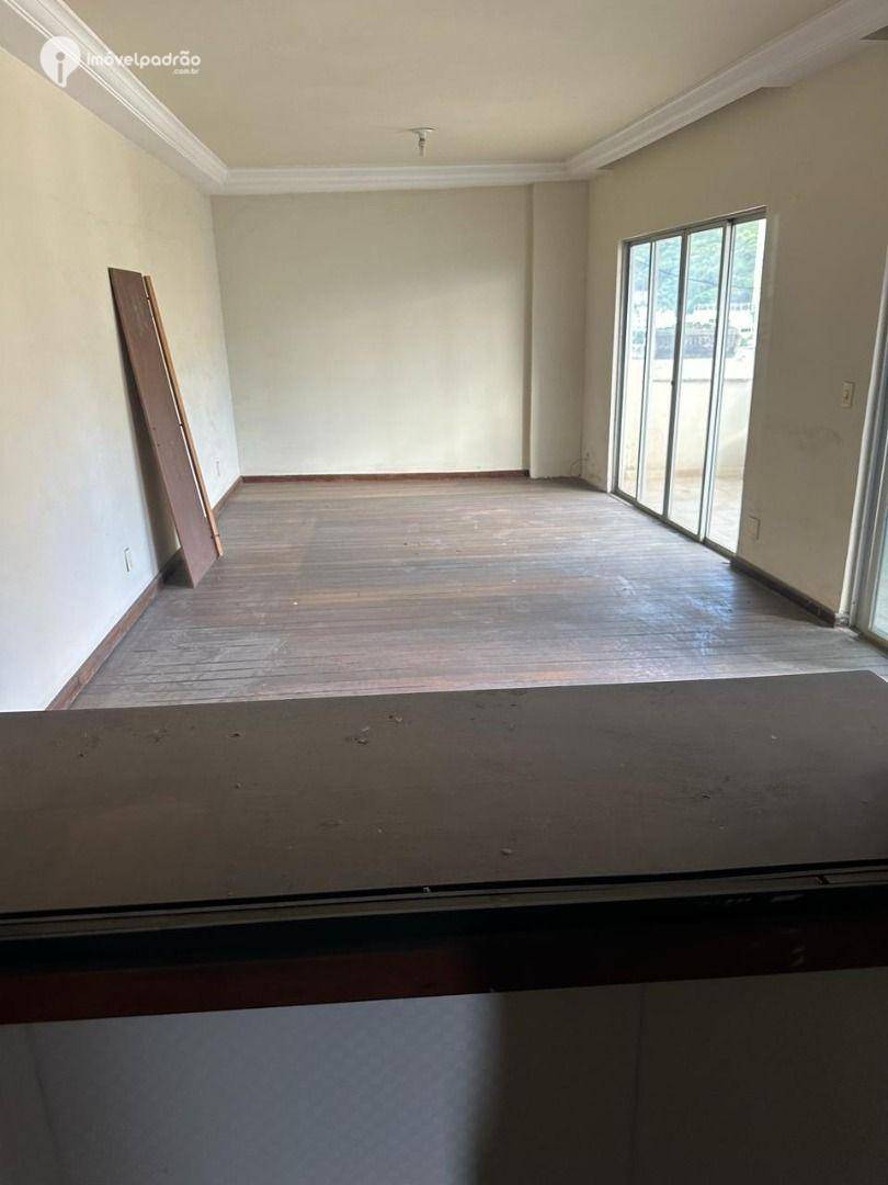 Apartamento à venda com 3 quartos, 221m² - Foto 10